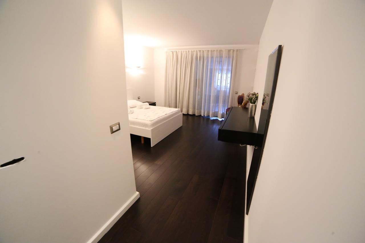 Big Ben Luxury Bllok Apartment Tiran Dış mekan fotoğraf